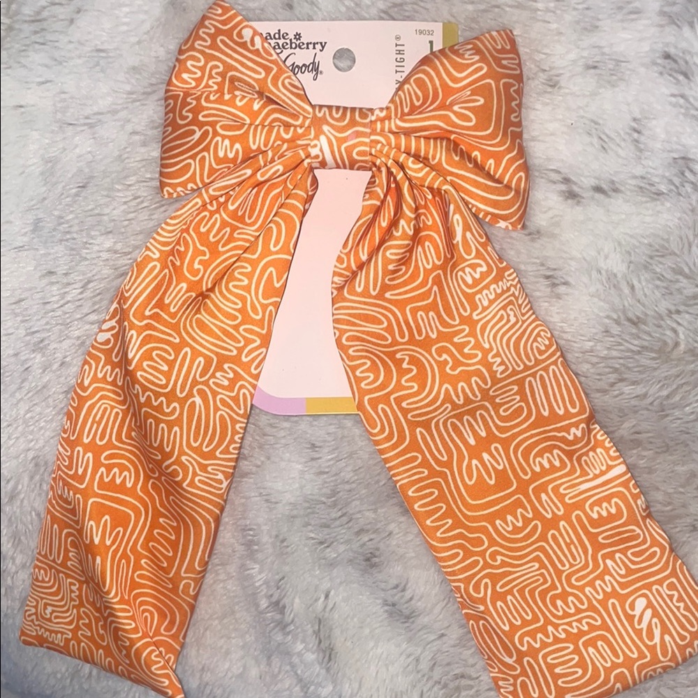 Hair Bow by Goody - made by maeberry